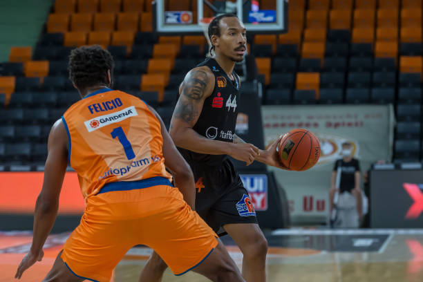 能够通过调 能够通过调